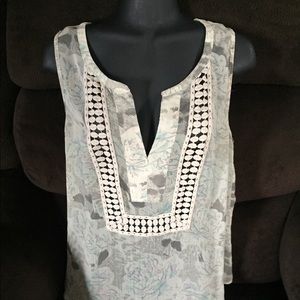 Daniel Rainn tank